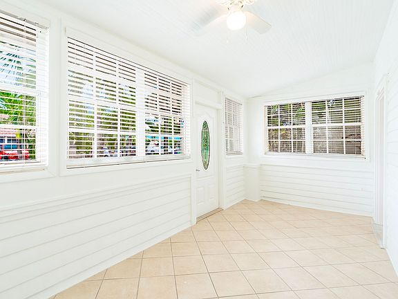 3rd image of 2335 SW 15th St #2337