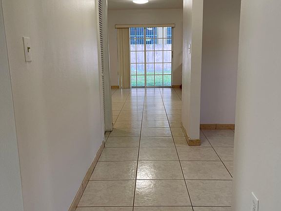Hallway to kitchen and rooms