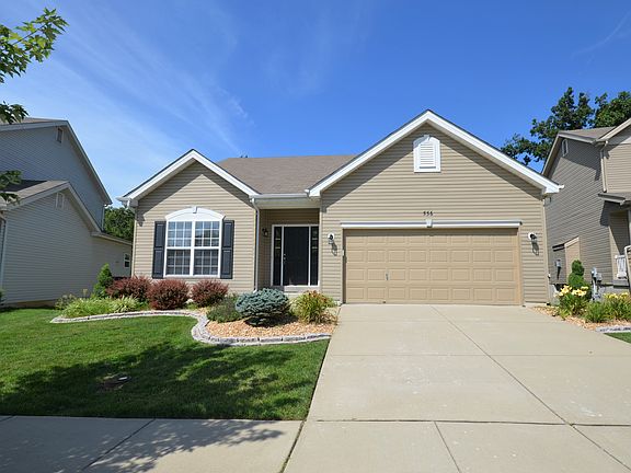 3rd image of 556 Springhurst Pkwy