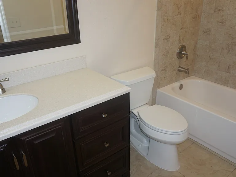 213 Foxwood Dr — Photo 9