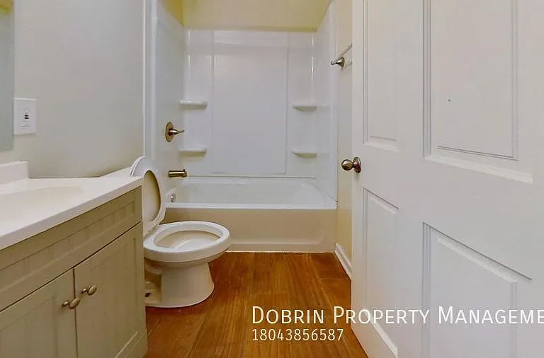 316 W Marshall St — Photo 8