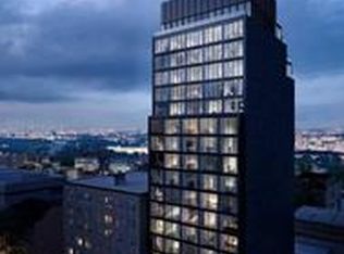458 Richmond St W #1105, Toronto, ON M5V1Y1