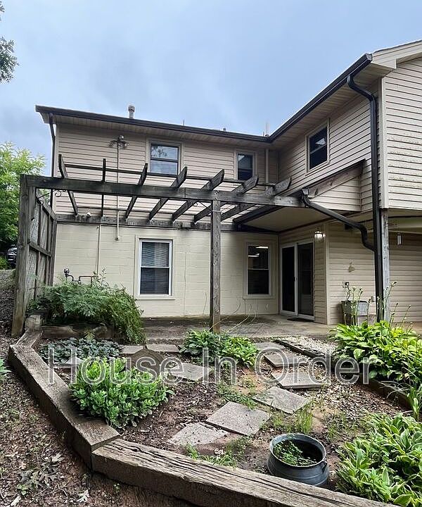 1st image of 12 Looking Glass Ln