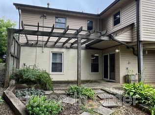 12 Looking Glass Ln, Asheville, NC 28805