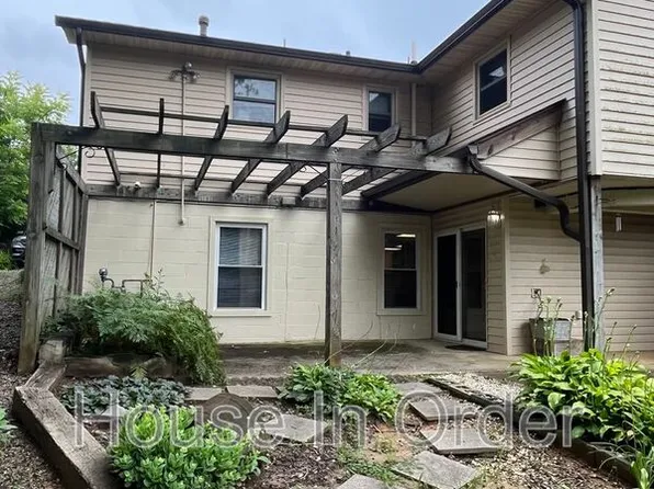 12 Looking Glass Ln, Asheville, NC 28805