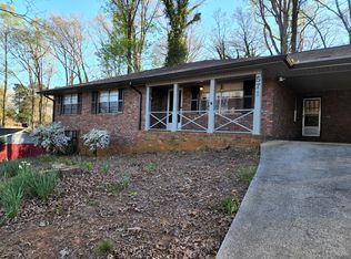 571 Favorwood Dr SW, Marietta, GA 30060