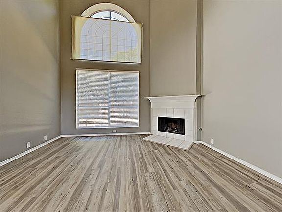 3rd image of 235 High Pointe Ln