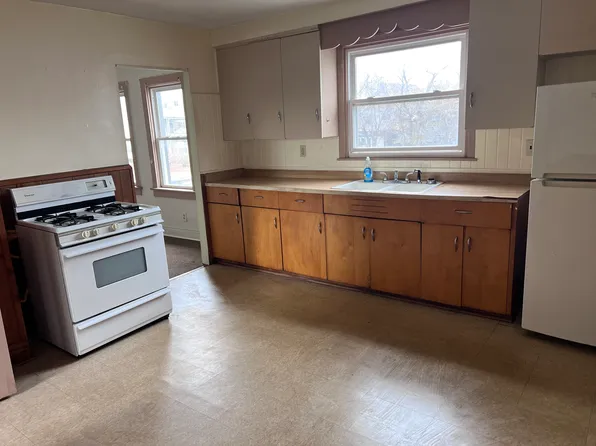 8 Laverack Ave #4, Depew, NY 14043