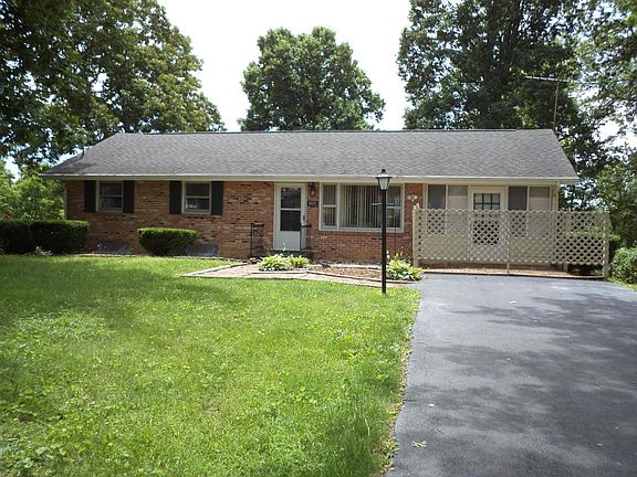 3rd image of 4225 Cumberland Dr