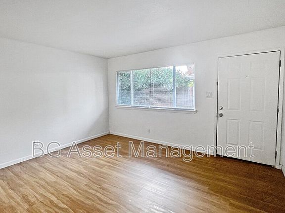 2nd image of 205 Alaska Ave APT 4