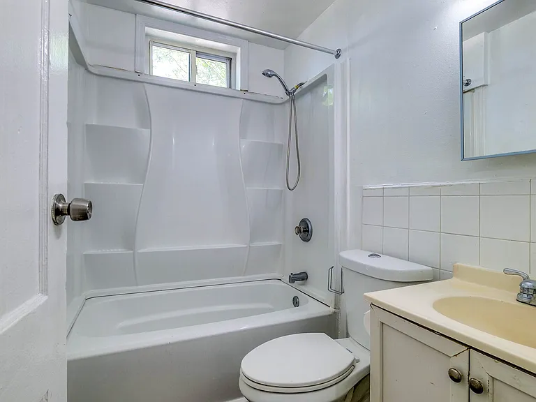 3625 Winchester Ave #2 — Photo 10