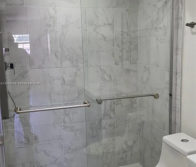 8107 SW 72nd Ave #423E — Photo 15