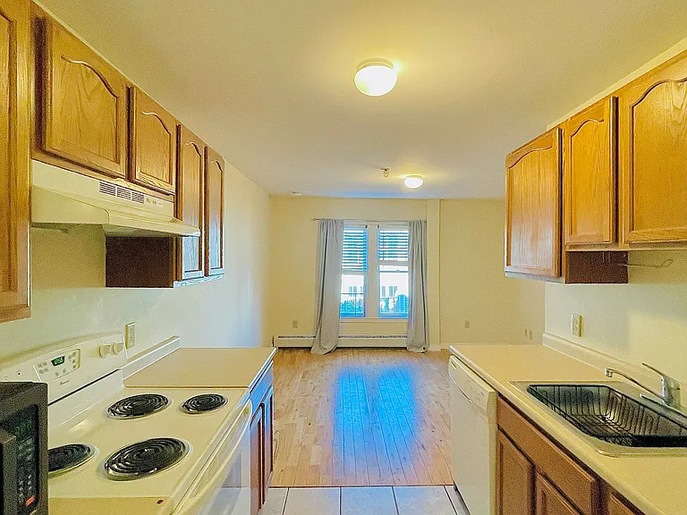 23 Church St #4 — Photo 12