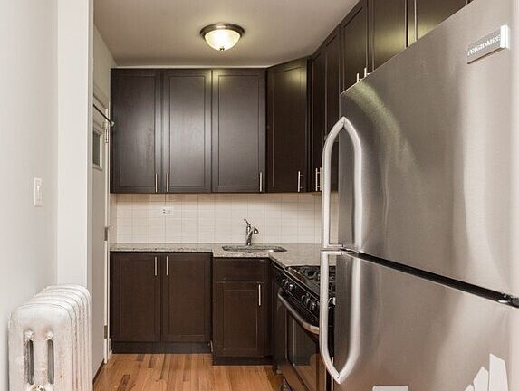 3rd image of 516 W Cornelia Ave APT 212