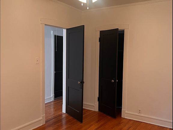 4th image of 10235 S Vernon Ave APT 1