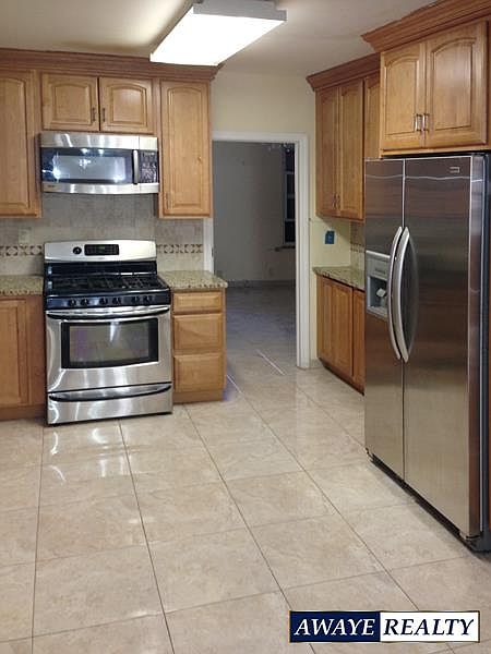 1st image of 157 W 9th St #1B
