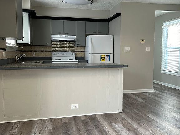 4th image of 224 W Balview Ave APT 4