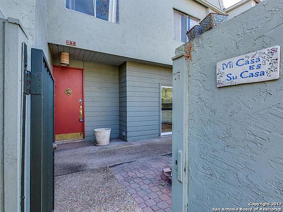 3rd image of 3102 Eisenhauer Rd APT A8