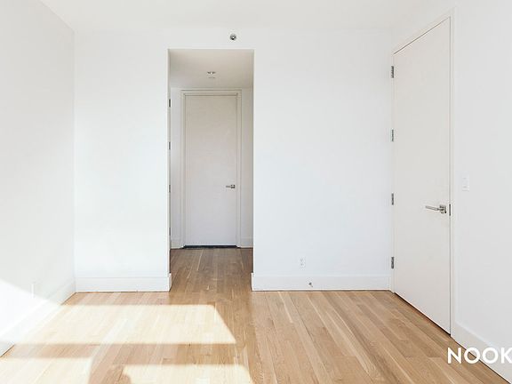 5th image of 114 Troutman St #333
