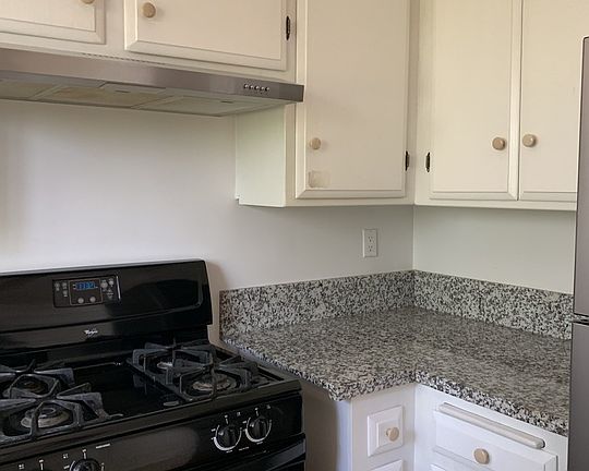 5th image of 1436 S Bedford St APT 2