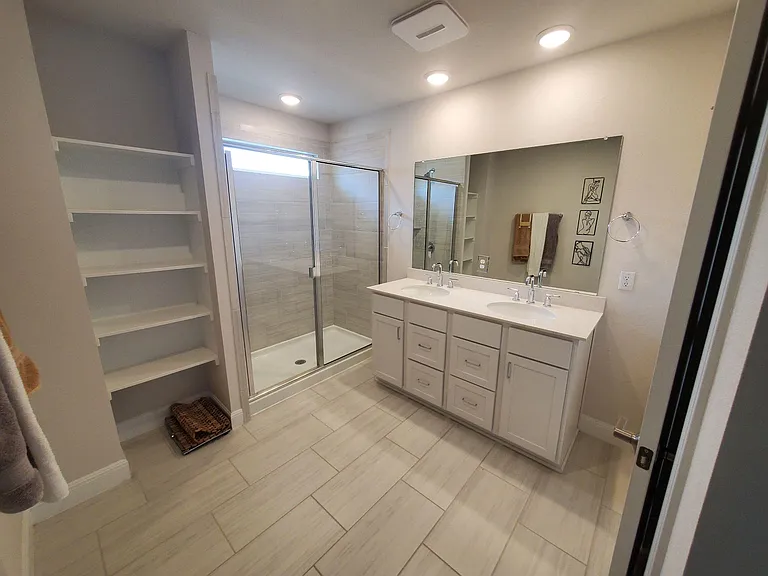 15610 Ellinger Dr — Photo 14