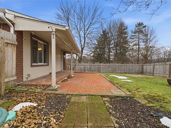 5th image of 299 Hansen Ave