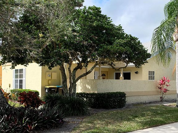 5th image of 1460 Malibu Cir NE APT 108
