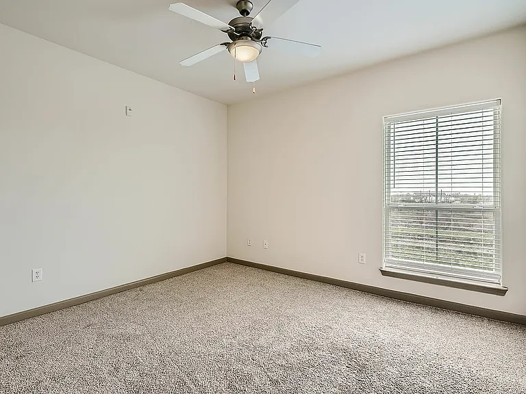 Eaglebrook Apartments Bedroom 02