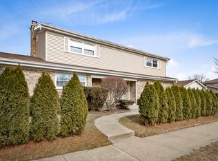 9601 Lowell Ave, Skokie, IL 60076