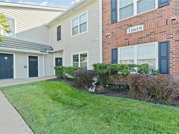 11619 Tomahawk Creek Pkwy APT D, Leawood, KS 66211