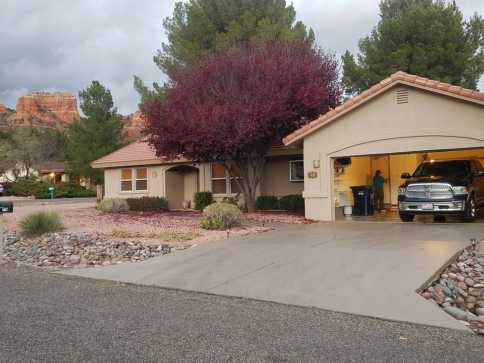 Corner lot home with 2 car garage