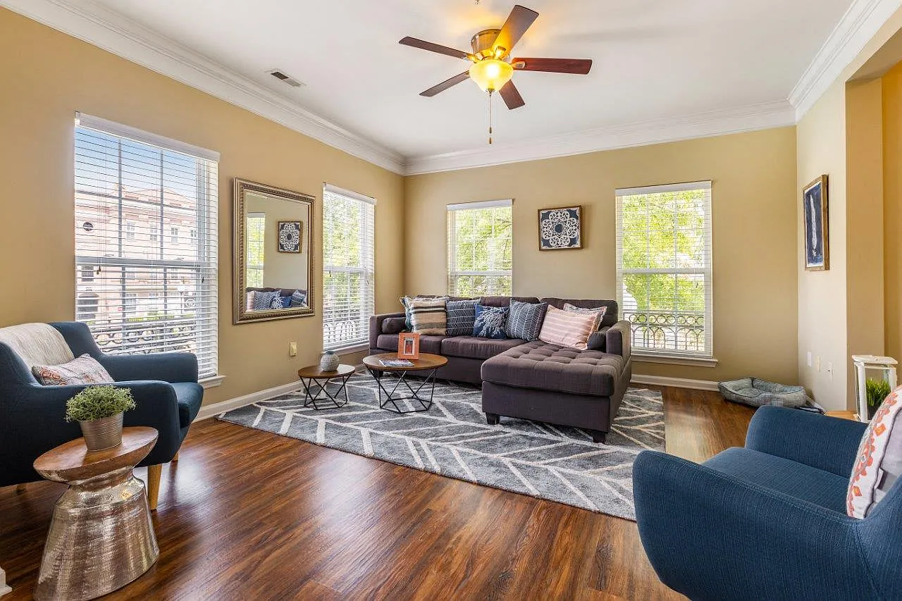 Worthington Apartments and Townhomes — Photo 4