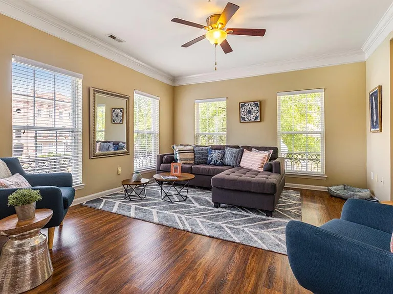 Worthington Apartments and Townhomes — Photo 4