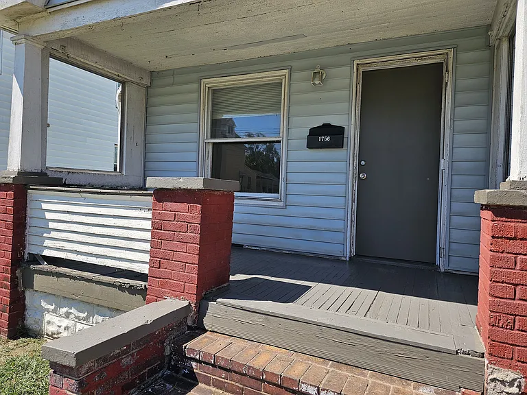 1756 Midland Ave — Photo 17