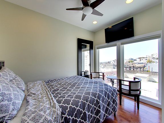 5th image of 412 Green St APT 3B