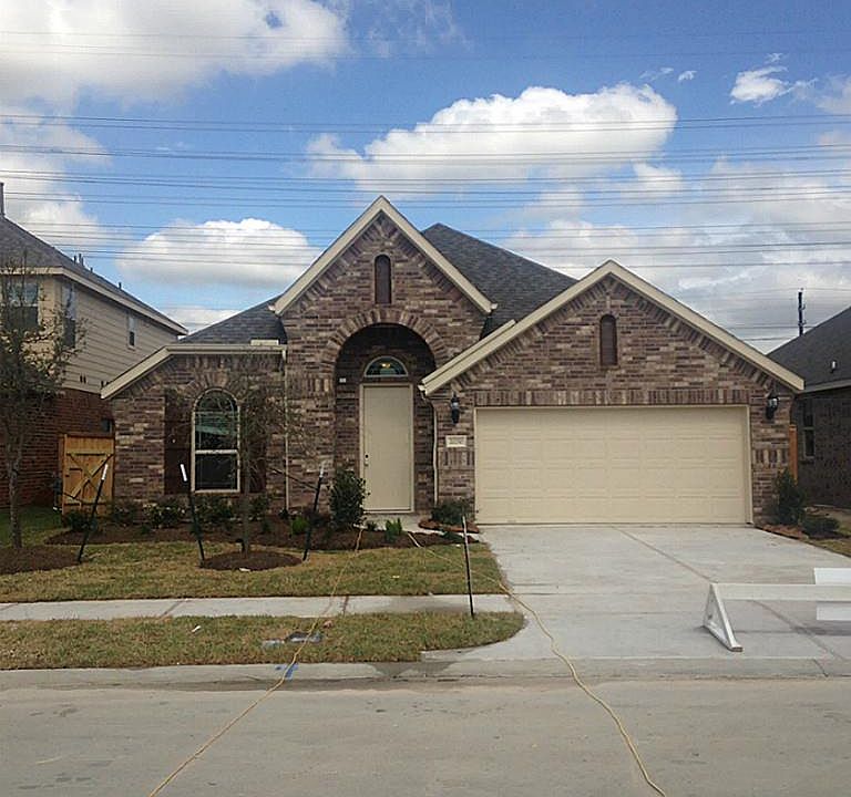 1st image of 20250 Fossil Valley Ln