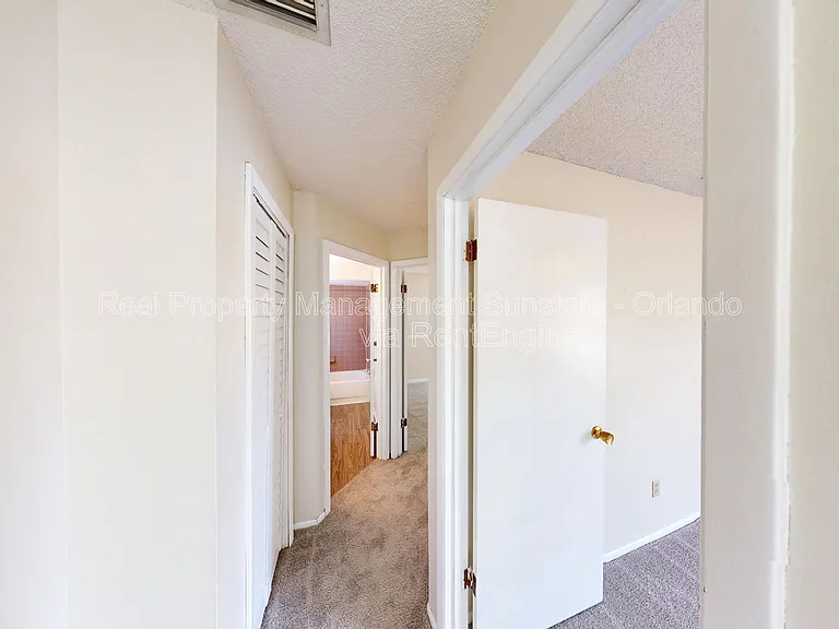10025 Creekwater Blvd — Photo 20