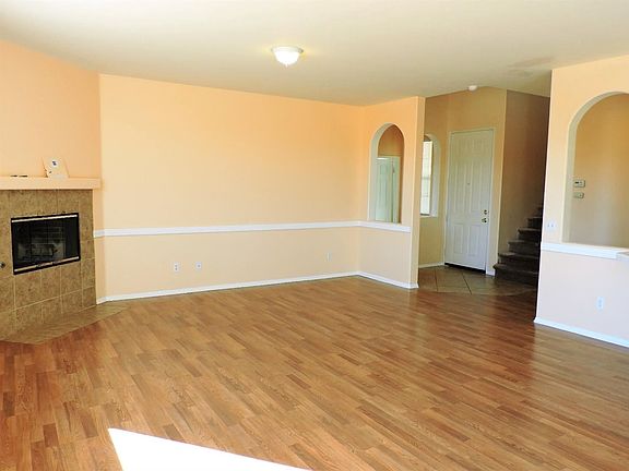 4th image of 11867 Wallflower Ct