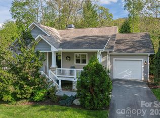 22 Sparkle Dun Dr, Biltmore Lake, NC 28715