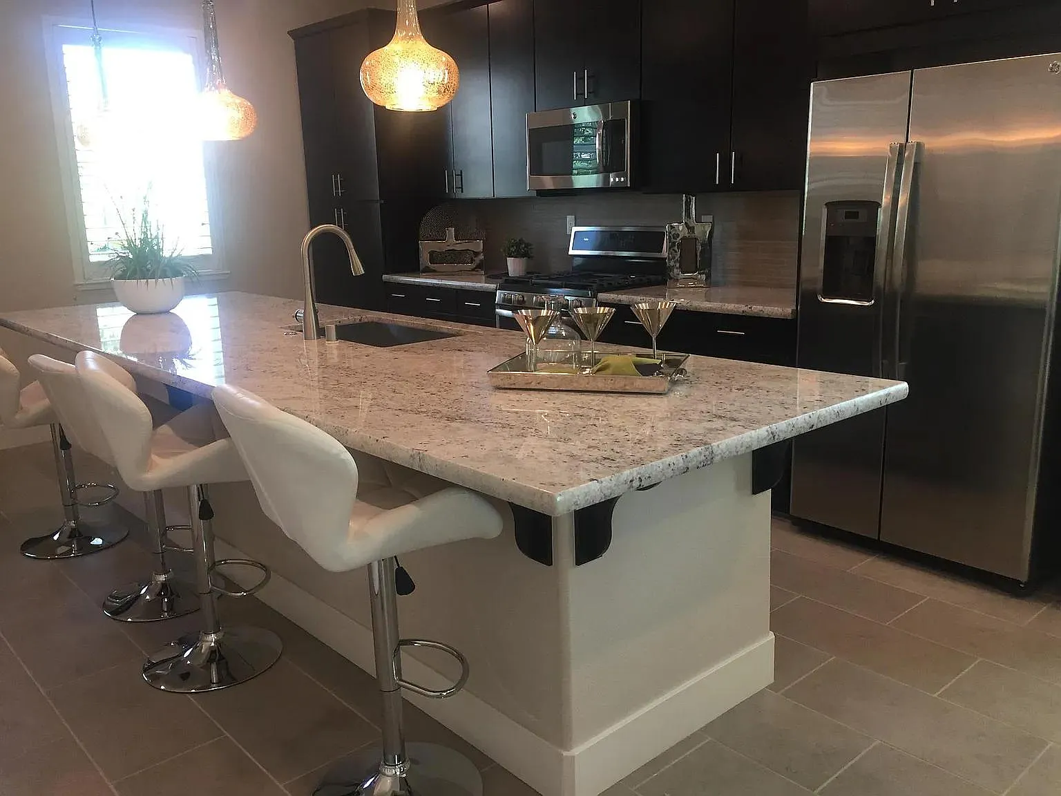 4 bed, 3.5 bath, 2232 sqft, $4,350 — Photo 1