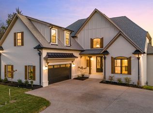 1110 Collin Dr #210, Lebanon, TN 37087