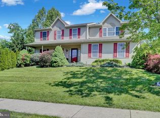 701 Antietam Dr, Douglassville, PA 19518