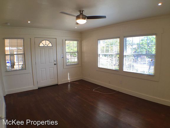 4th image of 4504 Louisiana St