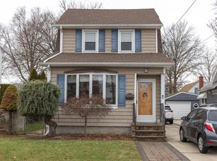 96 Irving Ave, Floral Park, NY 11001
