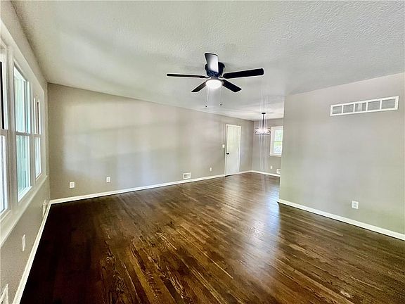 2nd image of 3605 S Greenwich Ln