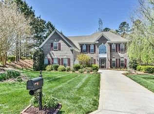 1001 Yarrow St, Matthews, NC 28104