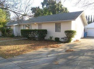 739 W C St, Dixon, CA 95620