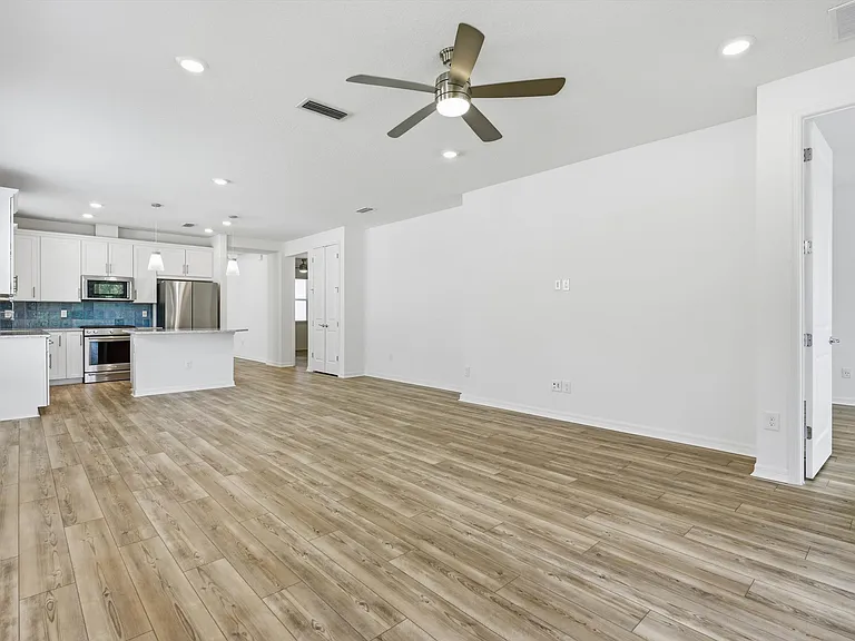 141 Wheatfield Ave — Photo 7