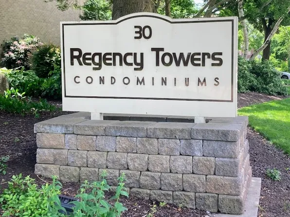 30 Woodland Street #4D, Hartford, CT 06105