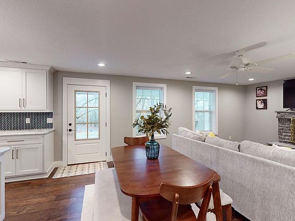 3rd image of 856 Yarborough Dr
